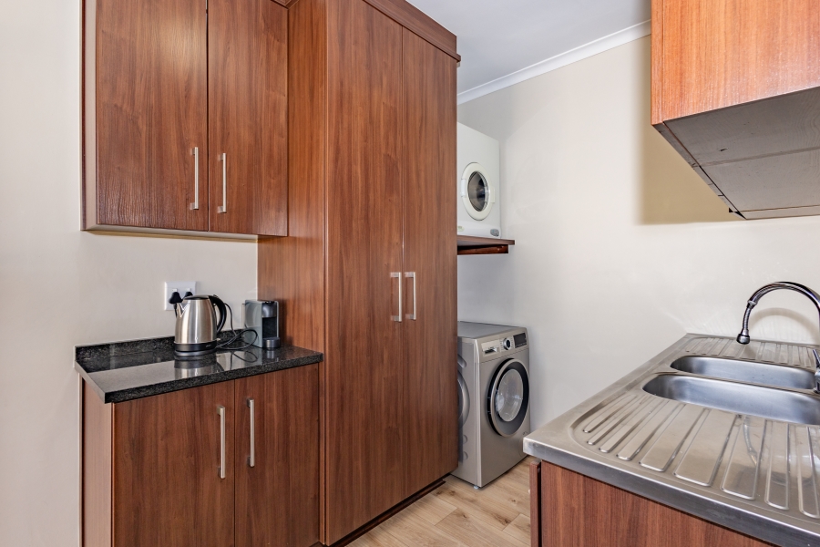 4 Bedroom Property for Sale in Sonstraal Western Cape
